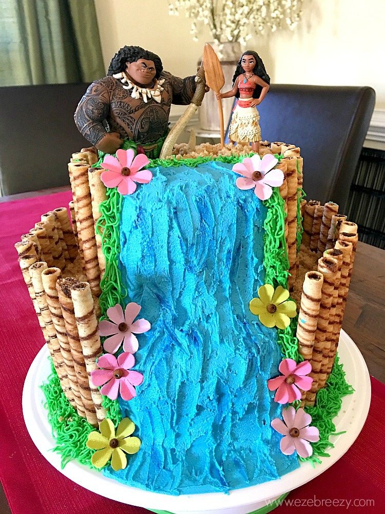Hermos diseño de pastel de Maui con Moana